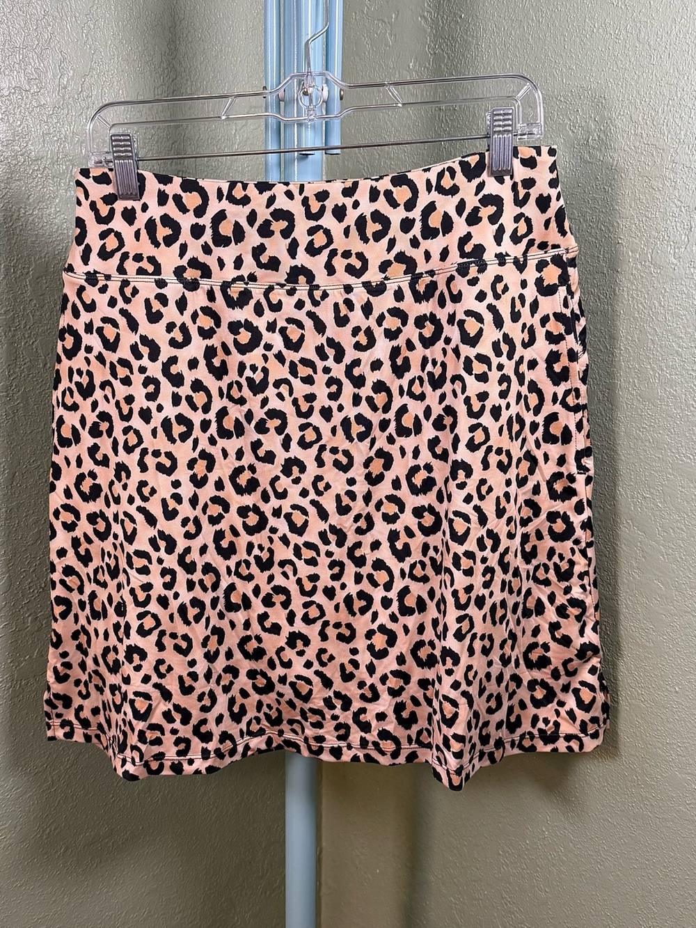 Pink Leopard Print Mini Skirt – Casual Chic